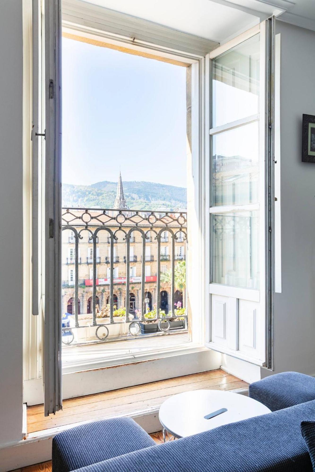 Plaza Nueva Habitaciones Bilbao Esterno foto